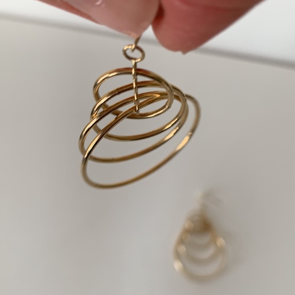 14K yellow gold earrings - Picture 3 of 8